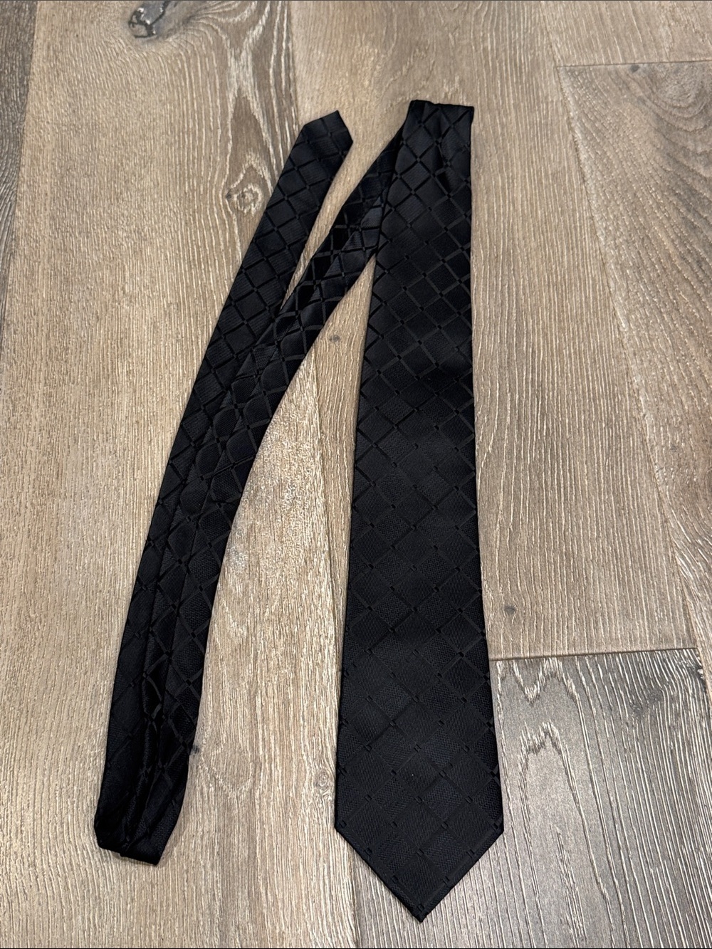 HISDERN Men's Silk Tie in Black 0898